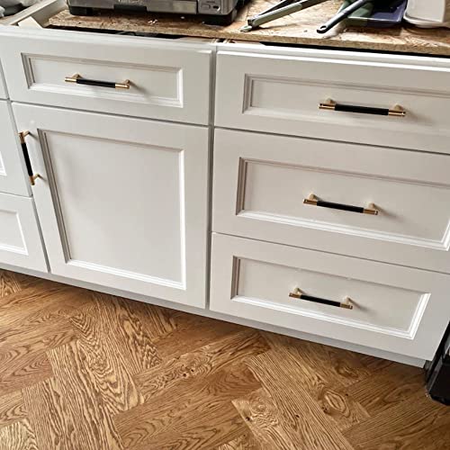 Gutuwellea 20 Pack 3 3/4 Inch 96 mm Gold and Black Cabinet Handles Cabinet Pulls Aluminum Handles Knurled Drawer Pulls Oxidation Finish with Diamond Pattern 5" Length 3.75 Inch Hole Center by Gutuwellea - Used condition - Image 3