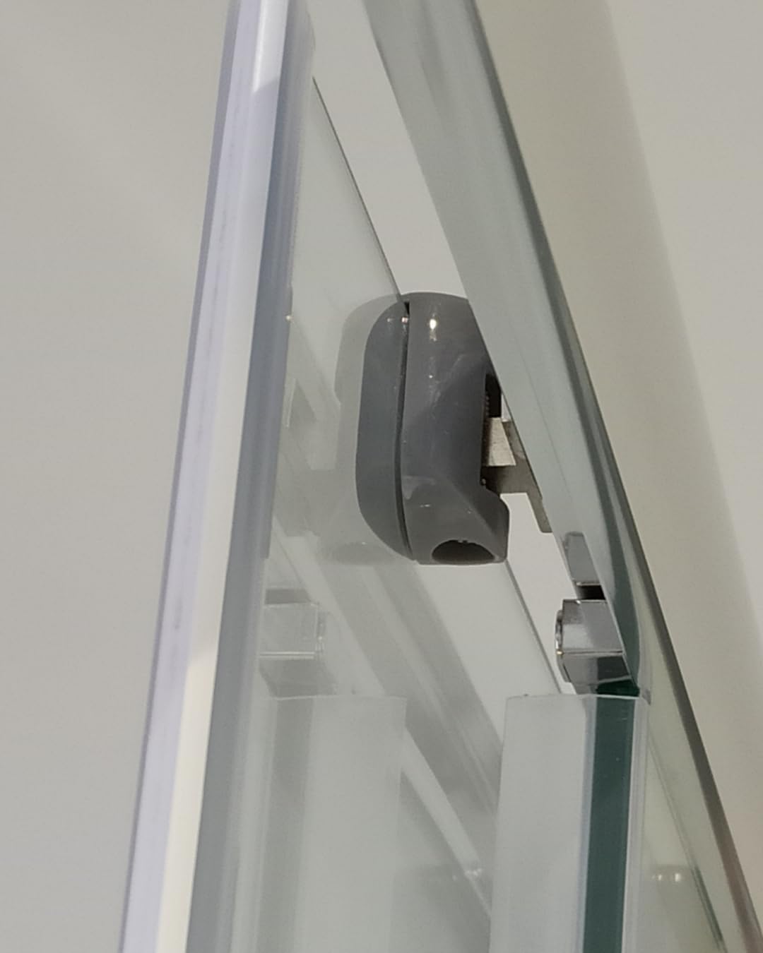 Box doccia cm 70x90 angolare vetro temperato 6 mm trasparente, apertura scorrevole e profili cromati