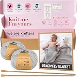 We Are Knitters Dragonfly Blanket Kit, Strickset für Anfänger mit 100% Pima Baumwolle, Komplettes DIY Strickset inkl. Nadeln & Anleitung, Baby Decke zum Selbst Stricken