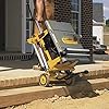 DEWALT Fahrbares Untergestell/ Kreissägenuntergestell (passend für DEWALT-Tischkreissägen, einfacher Transport auch mit Säge, leichte Alu-Konstruktion, ausziehbarer Griff und Räder) DE7400