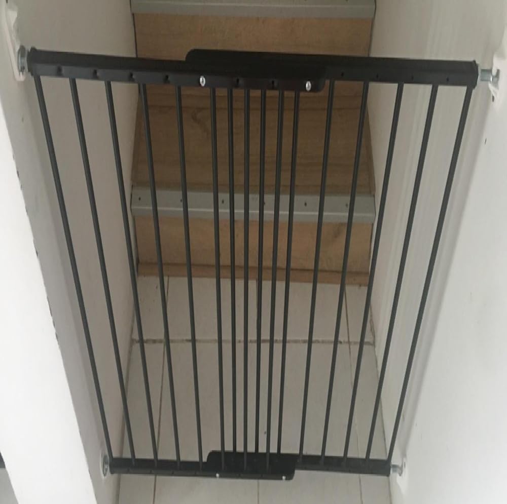 Scandinavian Pet Design Extra Tall Extendable Dog Gate, 62.5-106.8 cm/24.6-42 inches wide, 103 cm/40.5 inches high, Extendable Stair Gate/Pet Gate/Safety Gate, Metal, Black, Made in Denmark