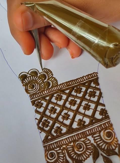 Image of Reusable Acrylic Hand for Mehndi Practice | Acrylic Board | 4mm Sheet Thickness