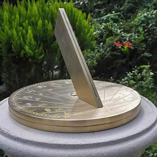 Reloj de sol de latón Spot-on de 25 cm, el alma decorativa para patios soleados y terrazas