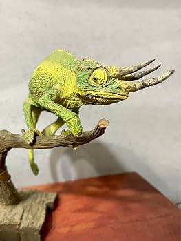 海洋堂ジャクソンカメレオン完成品