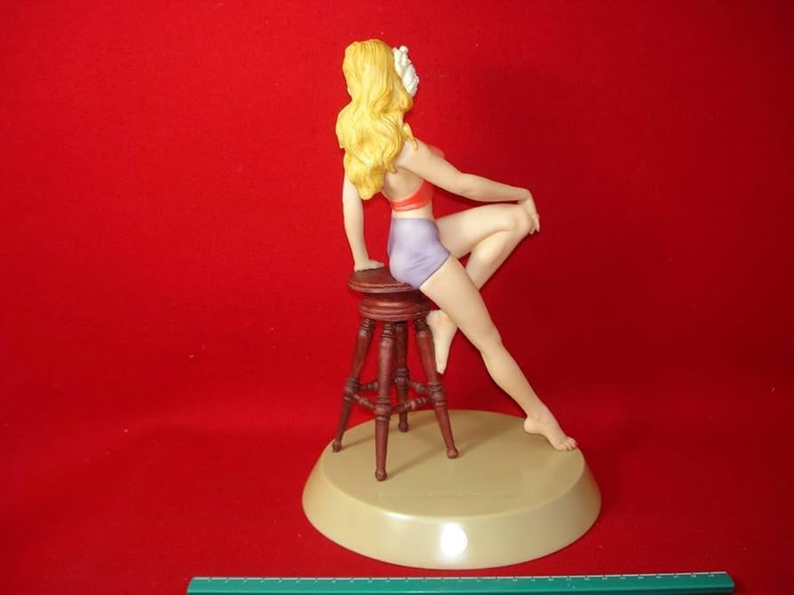 希少 バーガスガール ピンナップガール 像 ’95 フィギュア 希少 バーガスガール ピンナップガール 像 '95 フィギュア