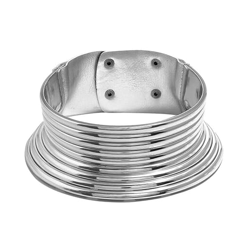 How to accessorize a green dress for a wedding How to accessorize a green dress for a wedding