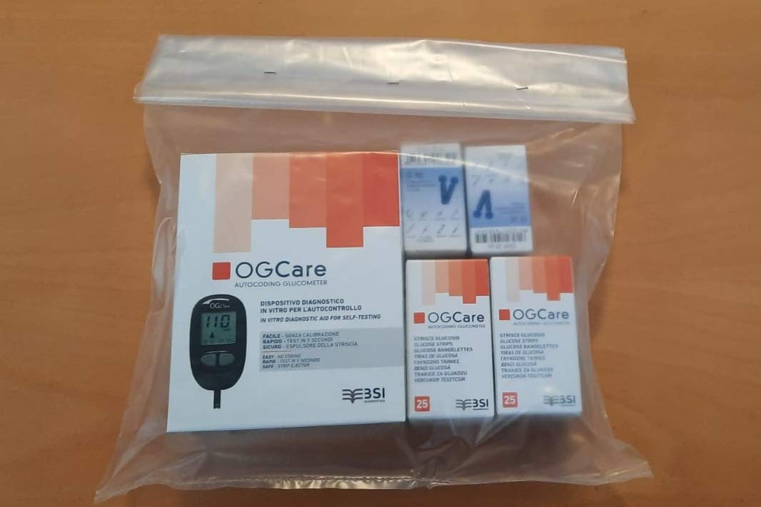 Kit OGCare glicemia: Glucometro, 60 strisce, 50 lancette
