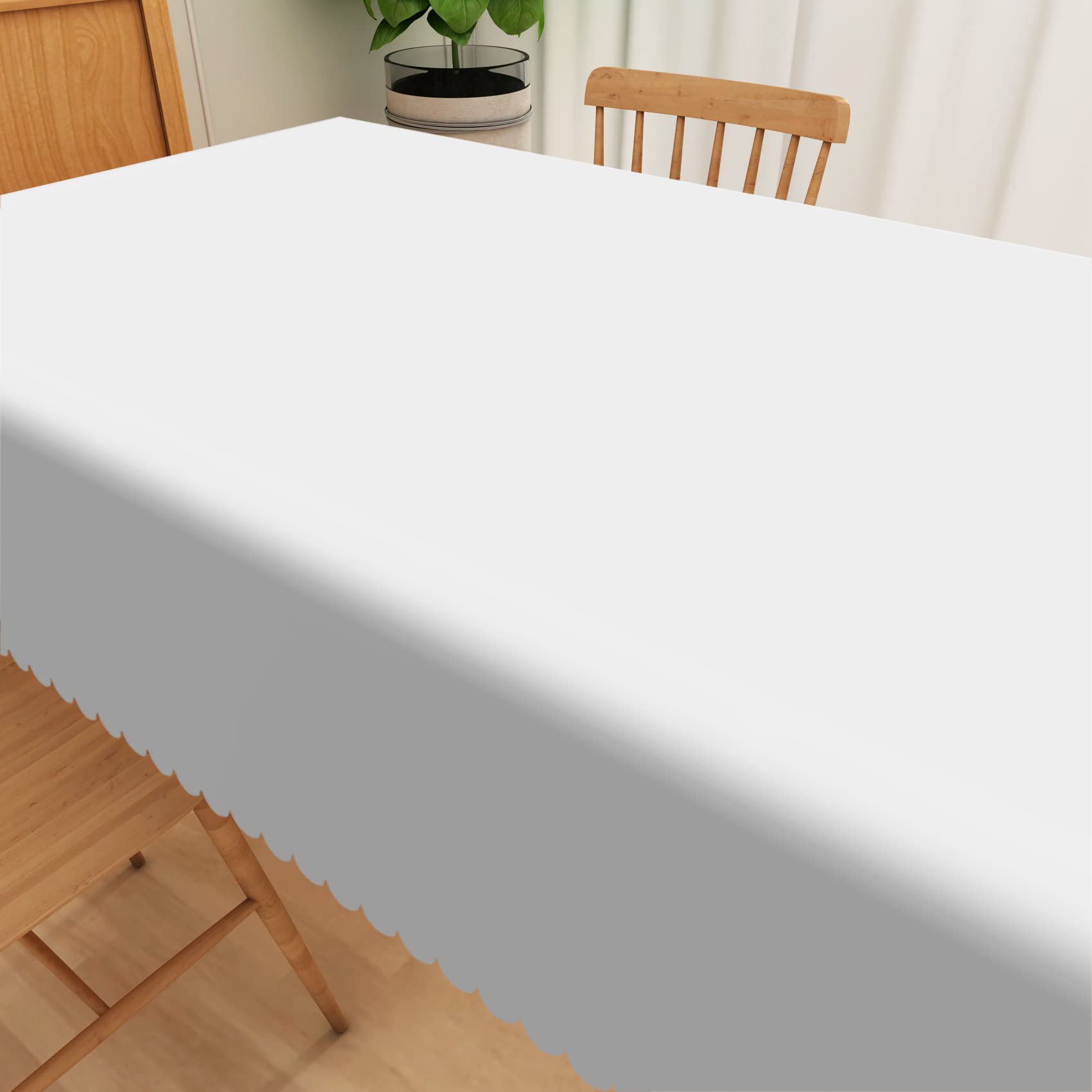 Aoihrraan Weiß Rechteckige Tischdecken aus Polyestergewebe Waschbar Längliche Tischdecke für Zuhause Party Essen 12 bis 14 Sitzer für Küche Hochzeit Geburtstag Jubiläum Dekoration 178 x 305 cm