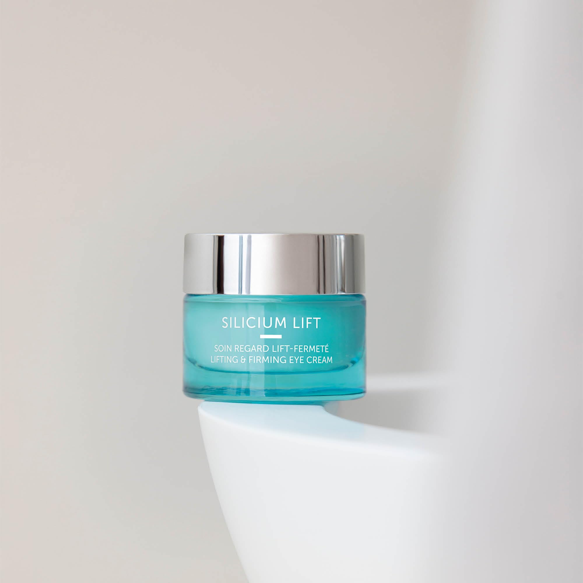 THALGO Silicium Marin Augencreme mit Lifting-Effekt 15 ml – Straffende Augenpflege reduziert Falten, Schwellungen & Augenschatten – Anti Aging Creme für eine glatte, strahlende Augenpartie