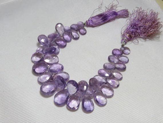 Améthyste rose naturelle facettée pear shape briolette pour création de collier
