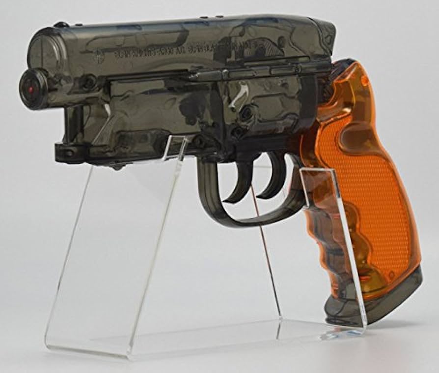 高木式弐〇壱九年式爆砕拳銃 ブレードランナー」のブラスターを水鉄砲に！ 「高木式弐〇壱九