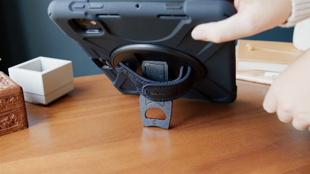 iPad本体 tarorane Amazon.com: Sahara - Raider-X Series Heavy-Duty Case for iPad Pro