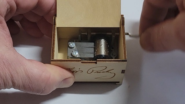 Amazon.com: TheLaser'sEdge, Elvis Presley Mini Music Box