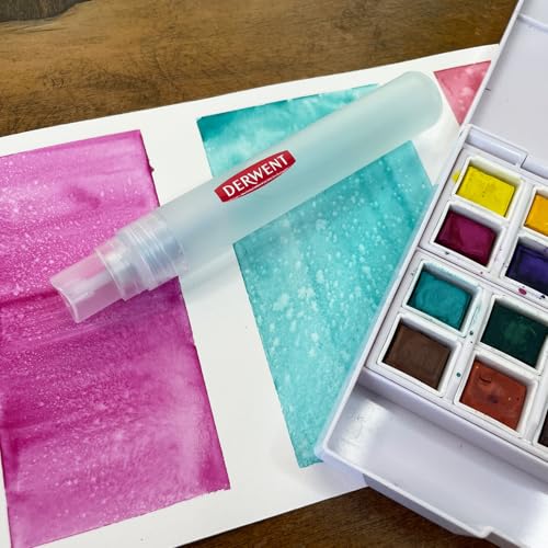 Derwent Spritzer Sprayflasche, kompakt, nachfüllbar, feiner Nebelzerstäuber, praktisches Kunstzubehör für Aquarellkünstler, professionelle Qualität, 2300592