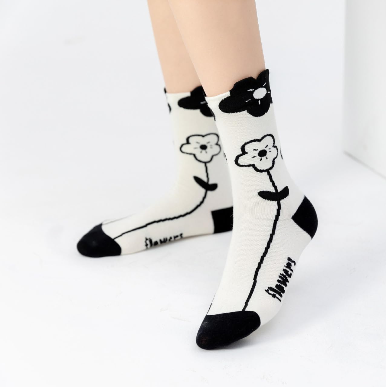 Flower Socks Women 5 Pairs Cute Retro Preppy High Ankle Cotton Sock Stripe Plaid Bow Socks - Image 3