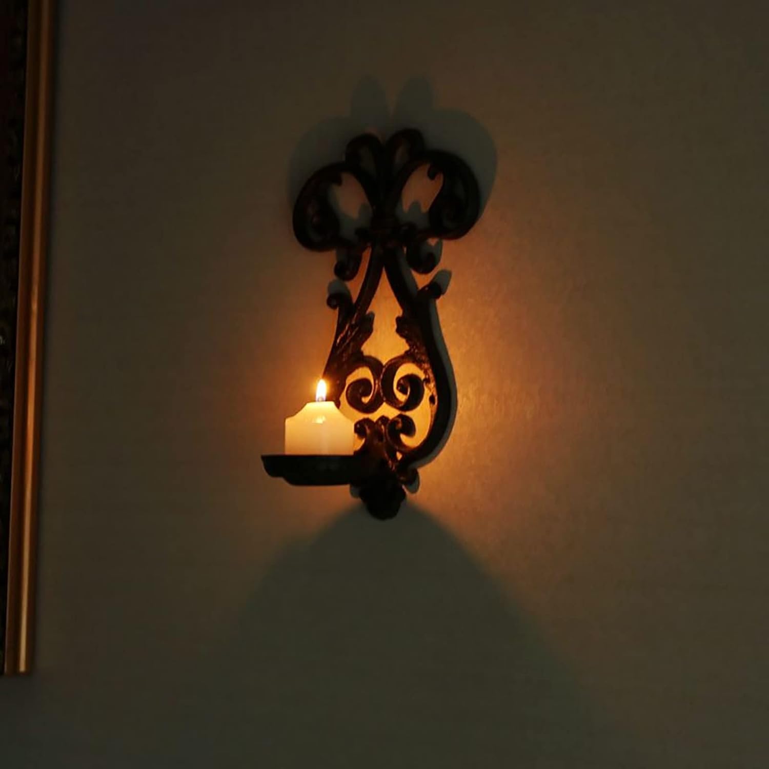 Wall-Mounted Cast Iron Candle Holder Wall Candle Sconce for Living Room Bathroom Interior Home Decor