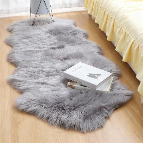Faux Lammfell Schaffell Teppich 60x120 cm, Lammfellimitat Teppich Flauschiger Weicher Fell Teppiche Longhair Fell Lammfellimitat Carpet für Stühle Sofa Schlafzimmer Kinderzimmer (Grau, Unregelmäßig)