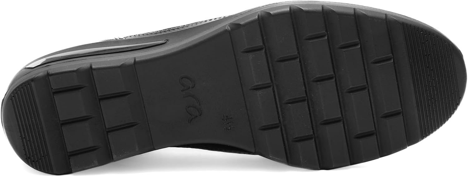 ARA Women's Closed-Toe Pumps