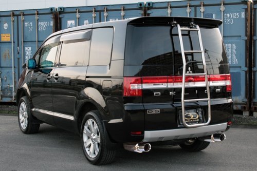 デリカD5用 リアラダー ガナドール