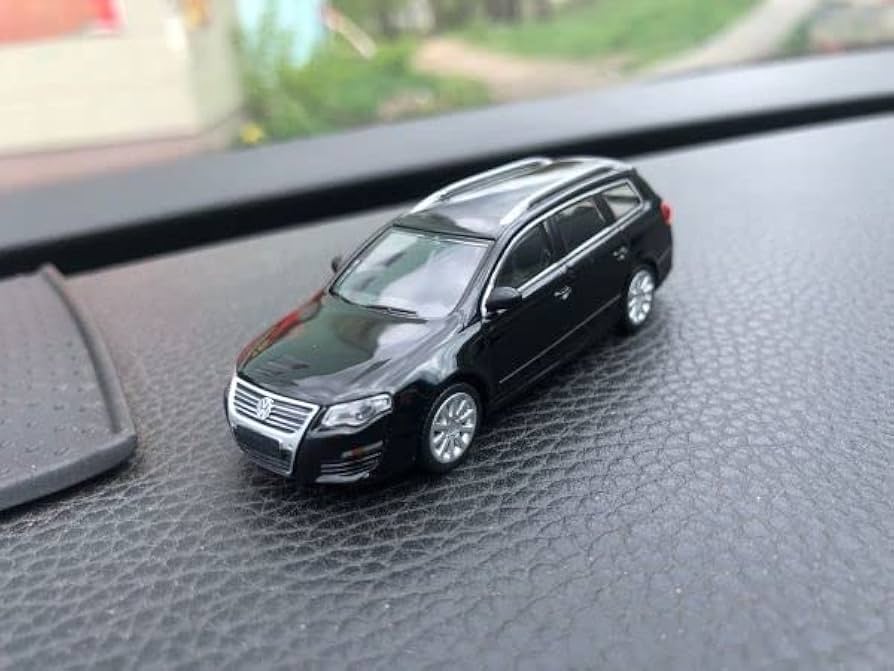 1/64フォルクスワーゲンパサートR36 B6ダイキャスト　セット 1/64フォルクスワーゲンパサートR36 B6ダイキャスト セット