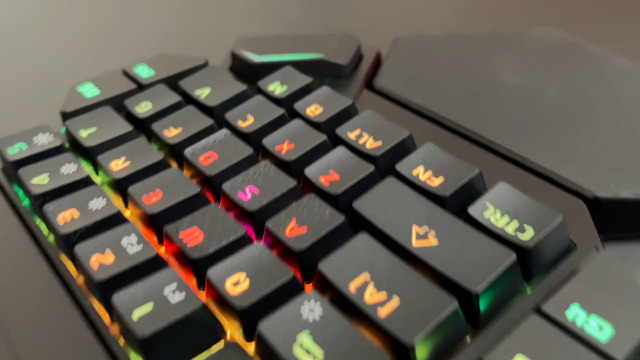 Amazon | buruberi 片手キーボード ゲーミングキーボード メカニカル