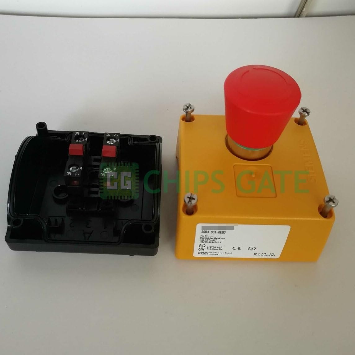 3SB3801-0DG3 New in Box 3SB3801-0DG3 Emergency Stop Switch Box for Ship