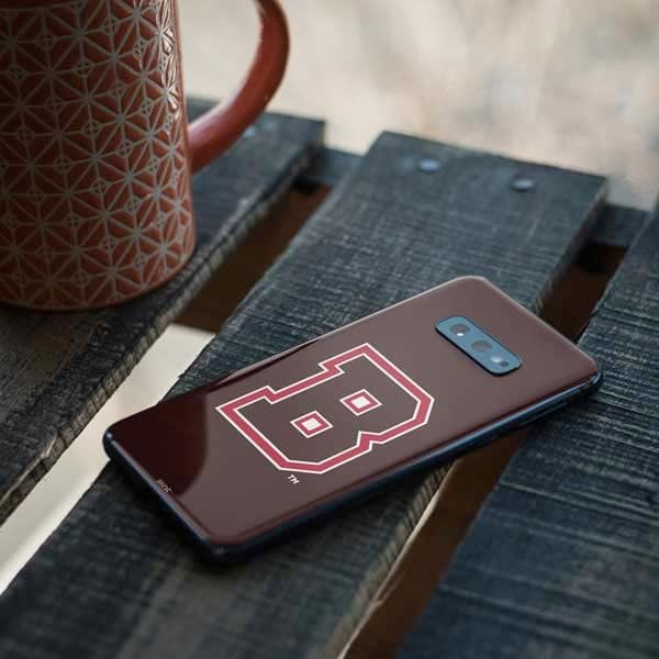 Skinit Decal Phone Skin Compatible with Samsung Galaxy S10e - Officially Licensed College Brown B Logo Design