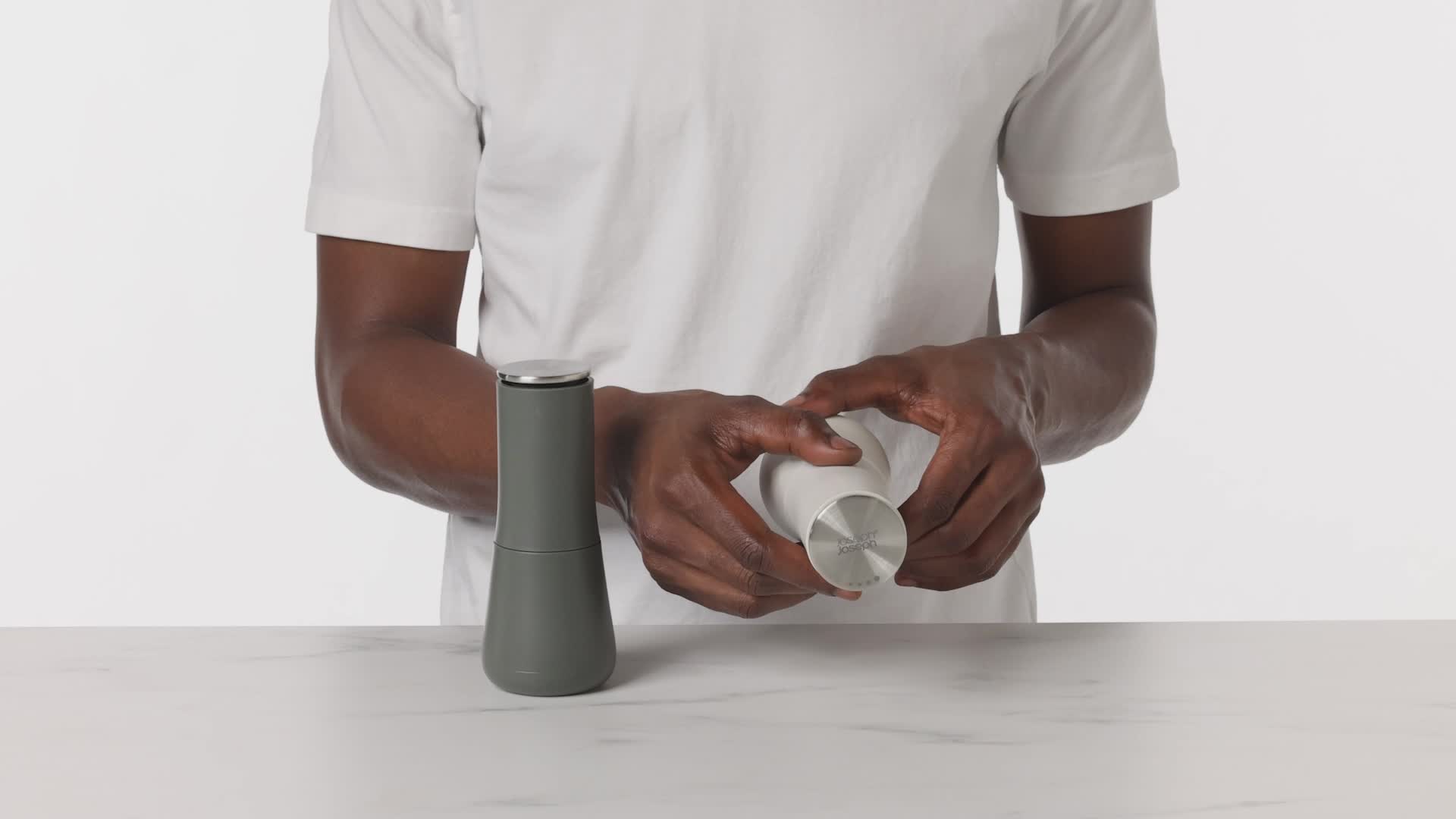 Amazon.com: Joseph Joseph Milltop Non-Spill Salt and Pepper Mill 2