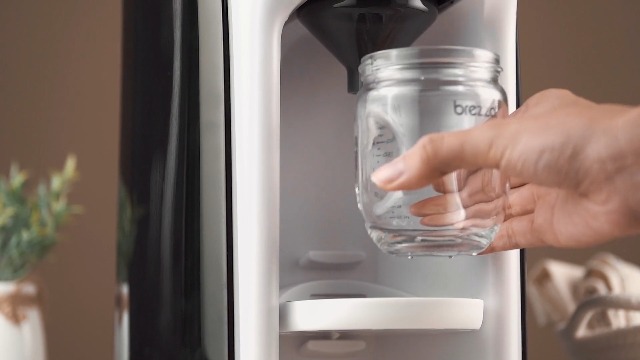 Amazon.co.jp: Baby Brezza 自動ミルク調乳器 粉ミルクメーカー 日本