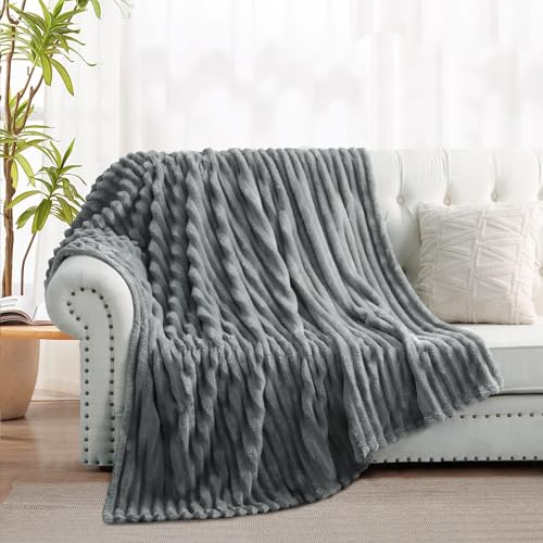 RUIKASI Kuscheldecke Flauschig Decke Hellgrau - 130x150cm Fleecedecke Sofadecke Couchdecke für Wohnzimmer Deko Tagesdecke Blanket… – Ansicht 2