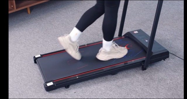 Tapis De Course TENBOOM - Moteur 800W, 6km/h, écran LED - Neuf