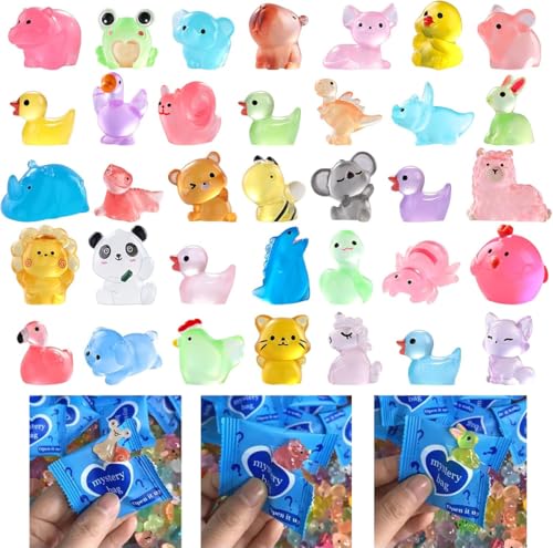 100pcs Mini Glow in The Dark Animal Resin Models Mystery Resin Animals Blind Bag Mini Luminous Farm Ocean Figures Animal Miniatures for Fairy Garden Accessories Random DesignAnimals