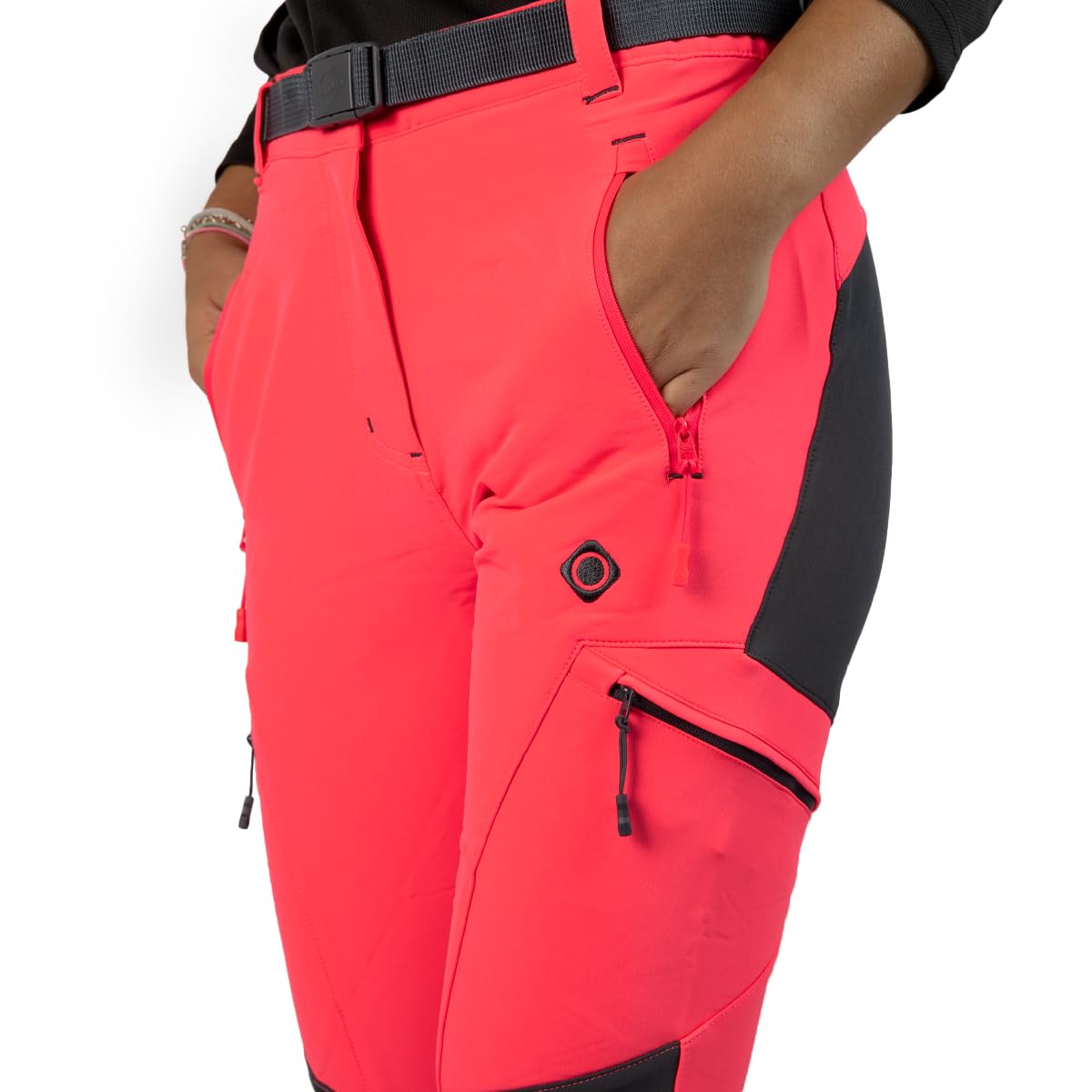 Izas - Pantalón de Senderismo para Mujer - Pantalón Trekking de Invierno - Impermeable y con Bolsillos de Cremallera - Bajo Ajustable Protege del Frío - Secado Rápido - Baltic FW