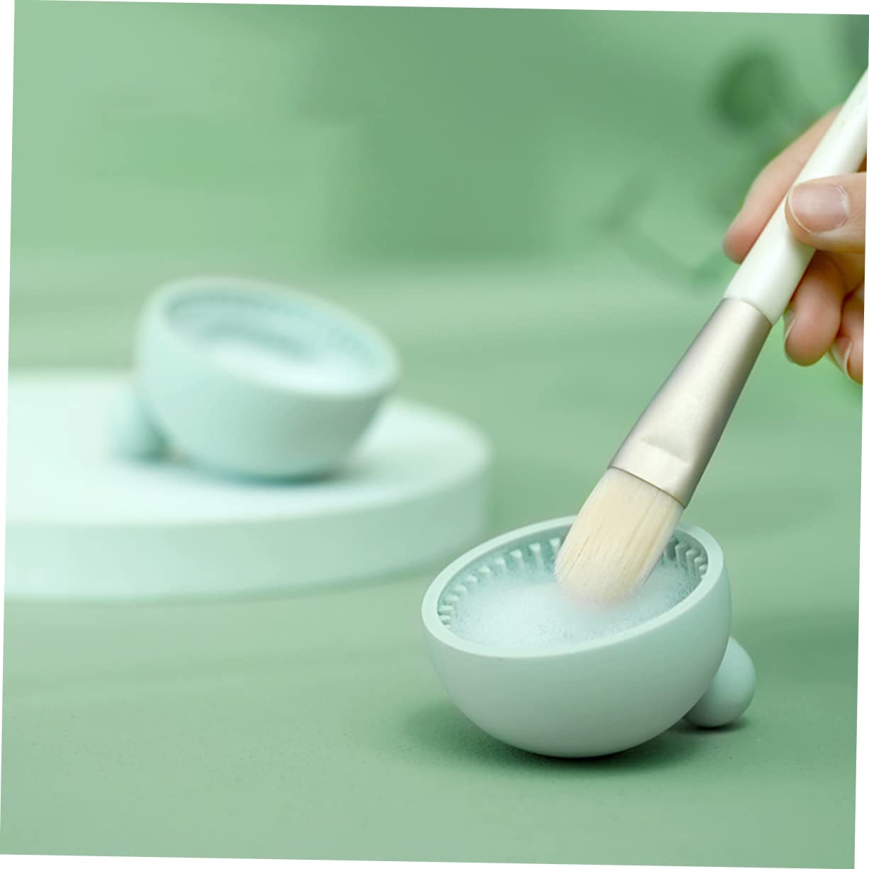 HAPINARY Silicone Makeup Brush Cleaning Bowl Makeup Brush Bowl Cleaner Beauty Tool Cleaner Random Color