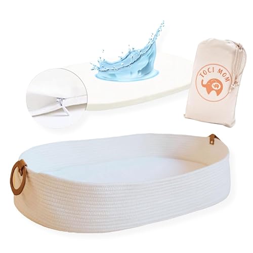 Toci Mom Cambiador de bebé con bolsa de viaje, cambiador de espuma y cubierta repelente al agua, cesta de cuerda de algodón, cambiador para tocador