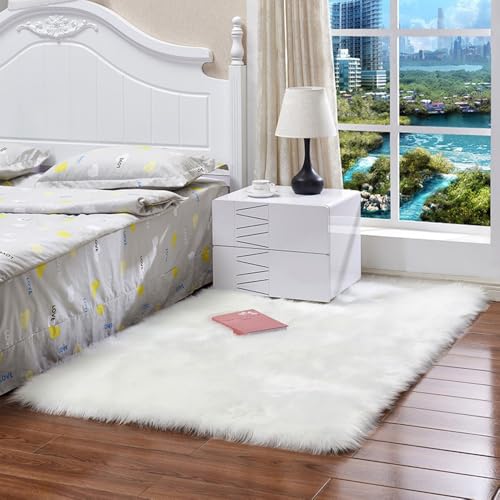 TEPPOIC Alfombra de imitación de Piel de Oveja Suave y esponjosa Alfombra de Peluche para la decoración de la Alfombra del Dormitorio Alfombra de Peluche rectángulo Lavable (White,70 * 180cm)