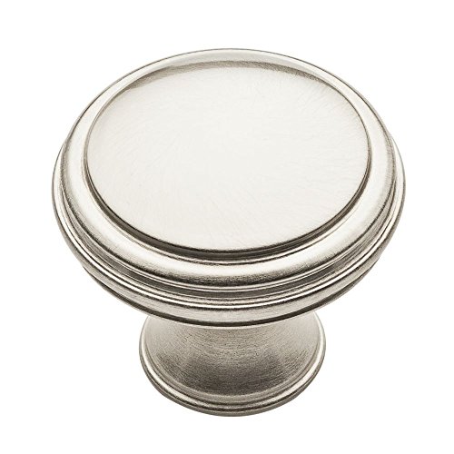 Bouton de meuble Severin Baldwin en nickel satiné pour tiroir de cuisine