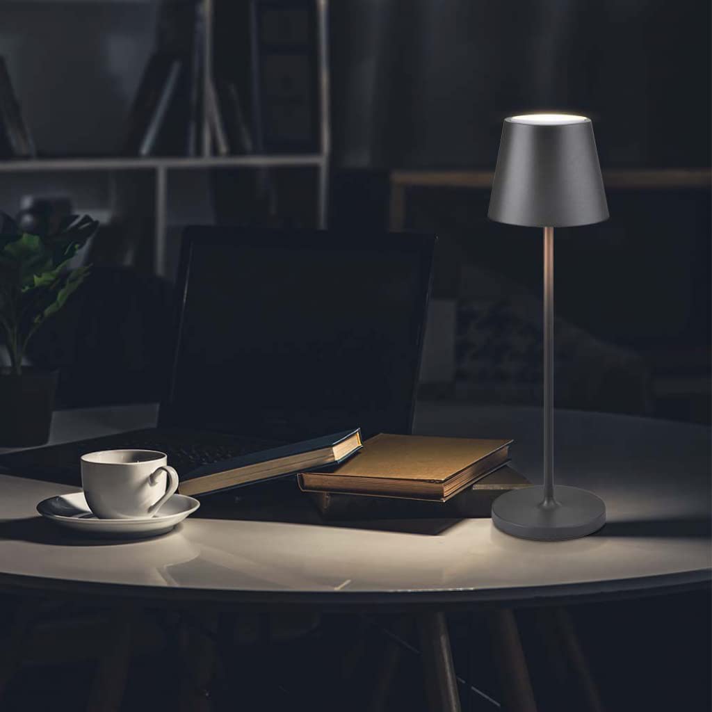 V-TAC Lampada da Tavolo senza Fili LED Dimmerabile in Alluminio – Lampada Grigia Wireless per Uso Interno ed Esterno IP54 da Casa o Ristorante – Design Elegante – Luce Bianca Calda