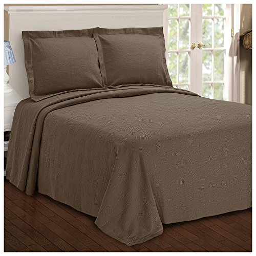 Image of BNM Oversized Paisley Matelasse Cotton Bedspread, Jacquard Weave, Soft and Breathable, All-Season, Cozy and Lightweight, Perfect for Master or Guest Bedroom, Matching Pillow Shams, Taupe, Twin