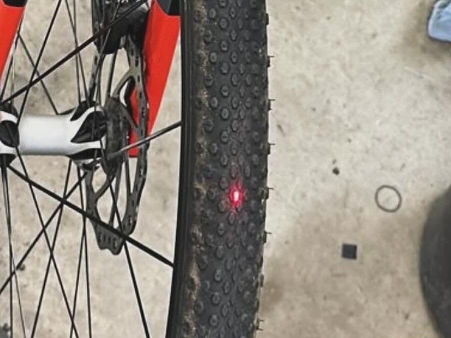 rennrad lenker gerade ausrichten Generisch MasterBeam Laser Lenkerausrichter Fahrrad – & Vorderrad exakt – Präzisions Ausrichtwerkzeug für MTB, & Citybike – inkl. Qualitätszertifikat Sport & Freizeit Meinl Percussion Direct Drive altitude-27-5-carbon-frameset-2024 Color:Black/Blue