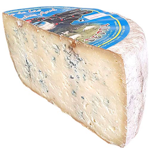 Queso Azul de Pria Tres Leches - Delicioso queso azul elaborado con leche de vaca a la que se le añaden crema de leche de oveja y crema de leche de cabra (Medio Queso 1600 gramos)