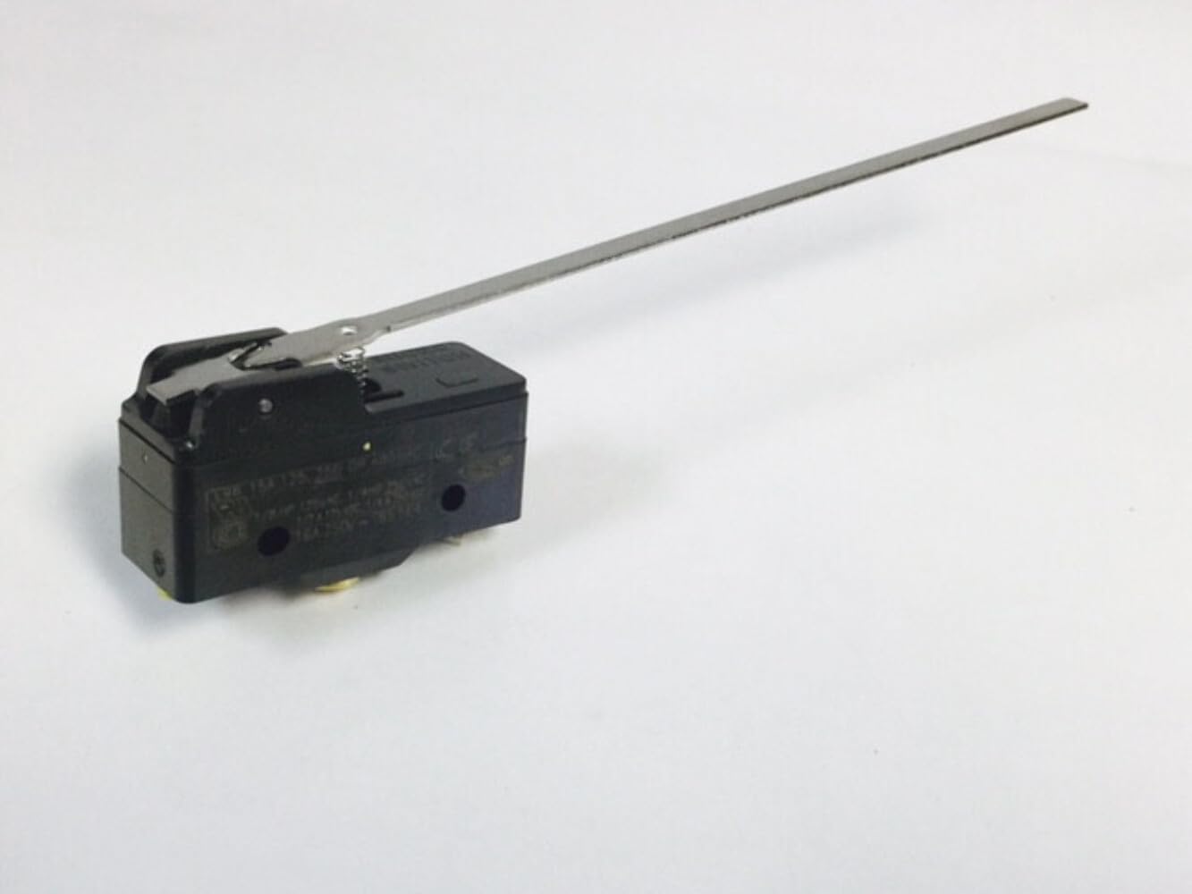 BZ-2RW863-A2 SNAP Action SPDT 15A 125V Factory New!