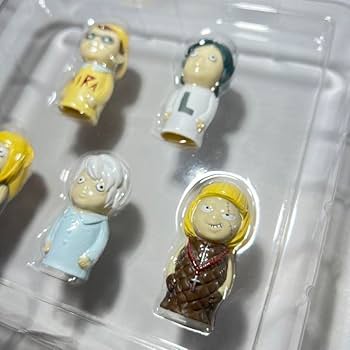 Amazon.co.jp: デスノート ニア特製キラ事件シュミレート指人形セット Amazon.co.jp: デスノート ニア特製キラ事件シュミレート指人形セット