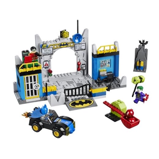 LEGO Juniors 10672 Batman: Defend the Bat Cave