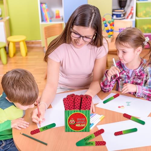 Bâtons de nom pastèque pour animer les activités éducatives à la maison