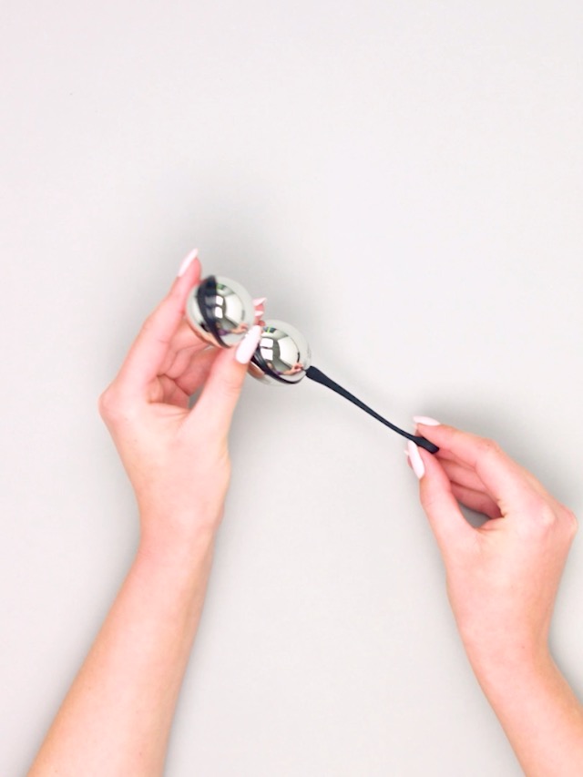 Amazon.com: Fifty Shades of Grey Inner Goddess Silver Jiggle Balls for  Kegel Toning & Stimulation