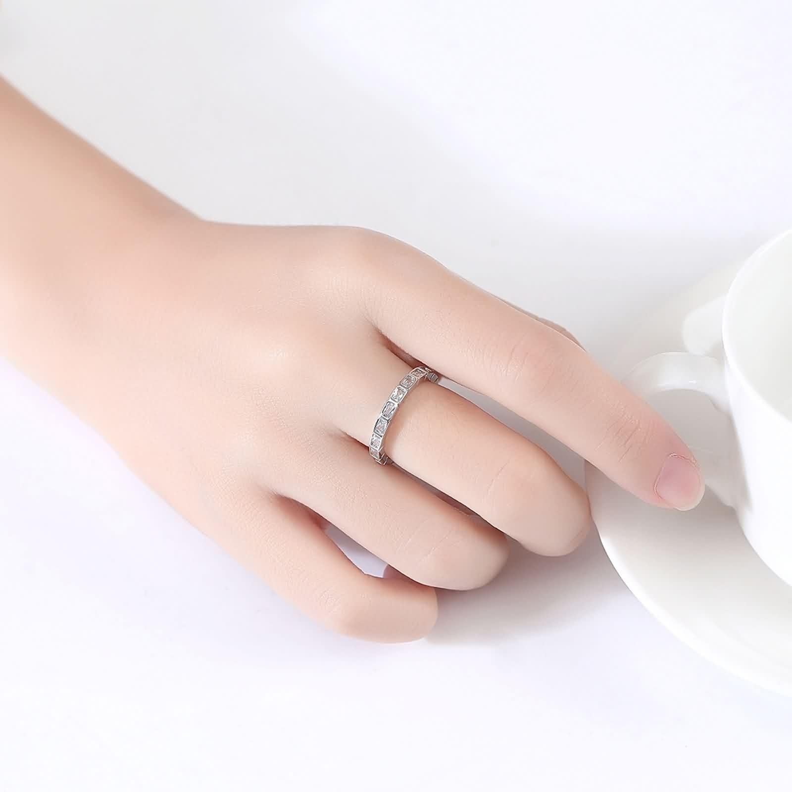 Asscher Pierścionek zaręczynowy Moissanite białe złoto pierścionek 18-karatowy niemetalowy znaczek (tylko moda) okrągły i prostokątny z cyrkonią sześcienną biały rozmiar H 1/2 elegancka biżuteria na