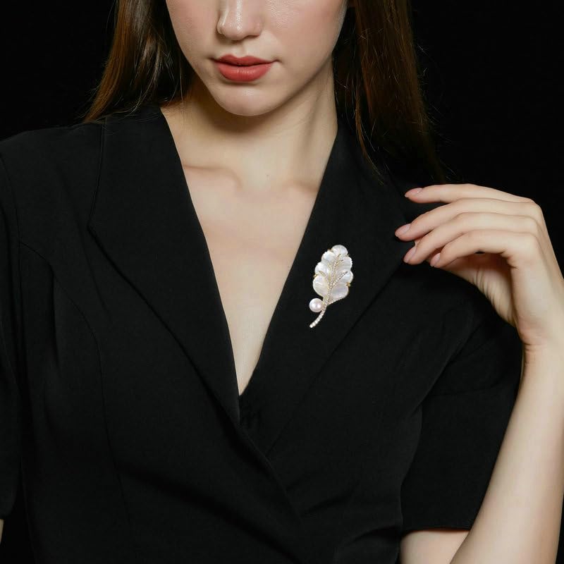 Image of Fashion Brooch for Women Pearl Rhinestones Brooch Pin Elegant Lapel Pin Jewelry Mother's Day Gift for Wife Mom Lover