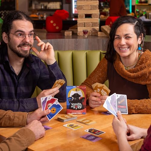 SAVANA Verräter an Bord - Bluffen, Strategie, Spaß, & Verrat | Kartenspiel für Jugendliche & Erwachsene | 3-8 Spieler | Ab 10 Jahren | Gesellschaftsspiel für Familie & Freunde