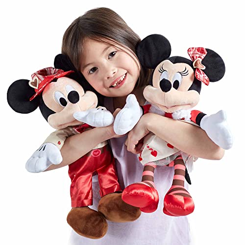 Peluche Mickey Saint-Valentin Disney Store : le cadeau romantique idéal